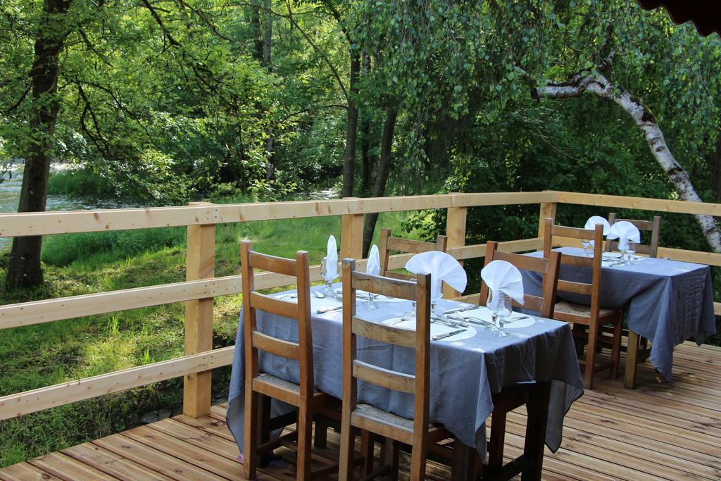 Hotel Restaurant Les Gorges De Chouvigny מראה חיצוני תמונה